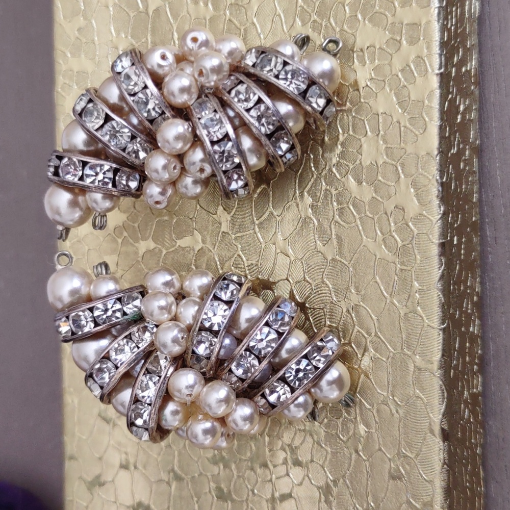 Vintage chunky silver plated half rondelle faux pearl clasp earrings 1-3/4 in L